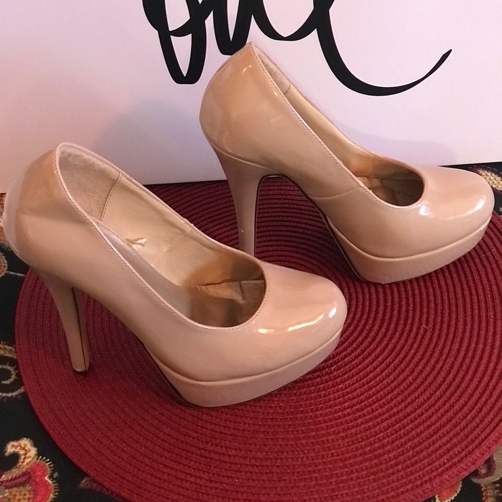 Nude faux patent leather platform stiletto
